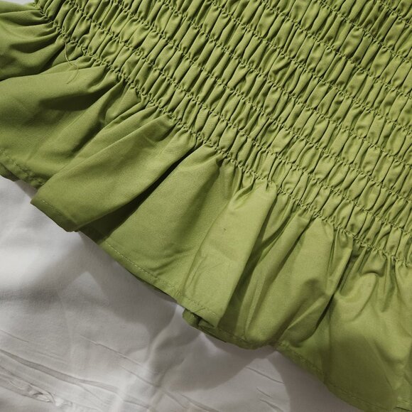 NWT Women's Forever 21 Spaghetti Strap Top Green Size Large V-Neck Ruffle - Picture 3 of 5